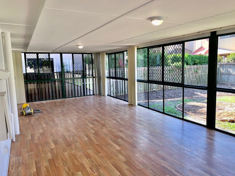 18 Lee Road, Runaway Bay QLD 4216