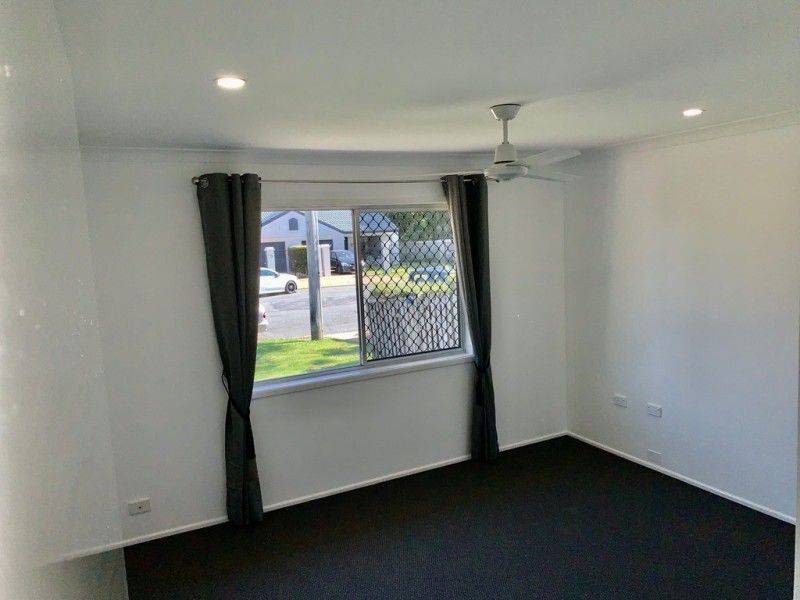 18 Lee Road, Runaway Bay QLD 4216