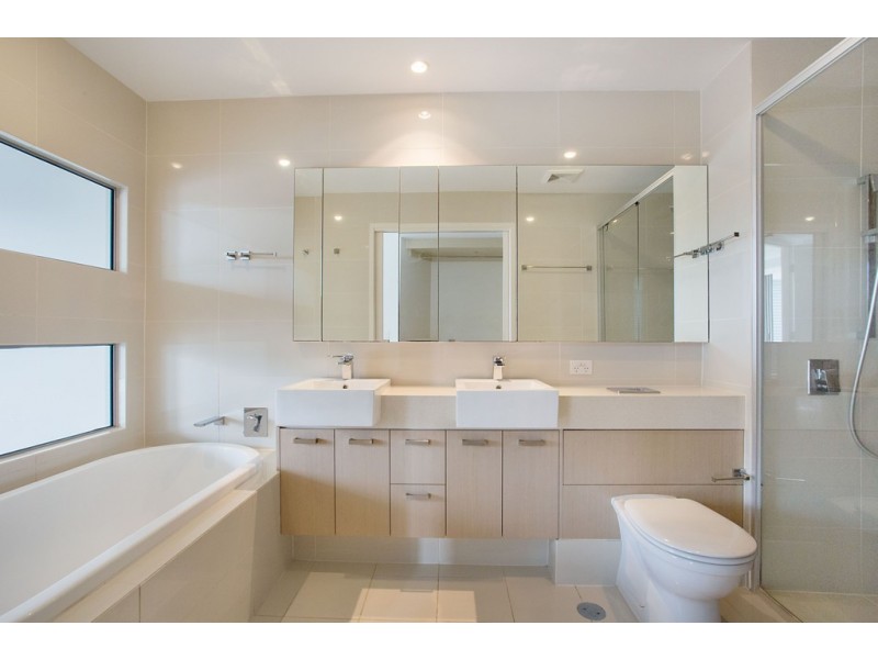 121/135 Lakelands Drive, Merrimac QLD 4226