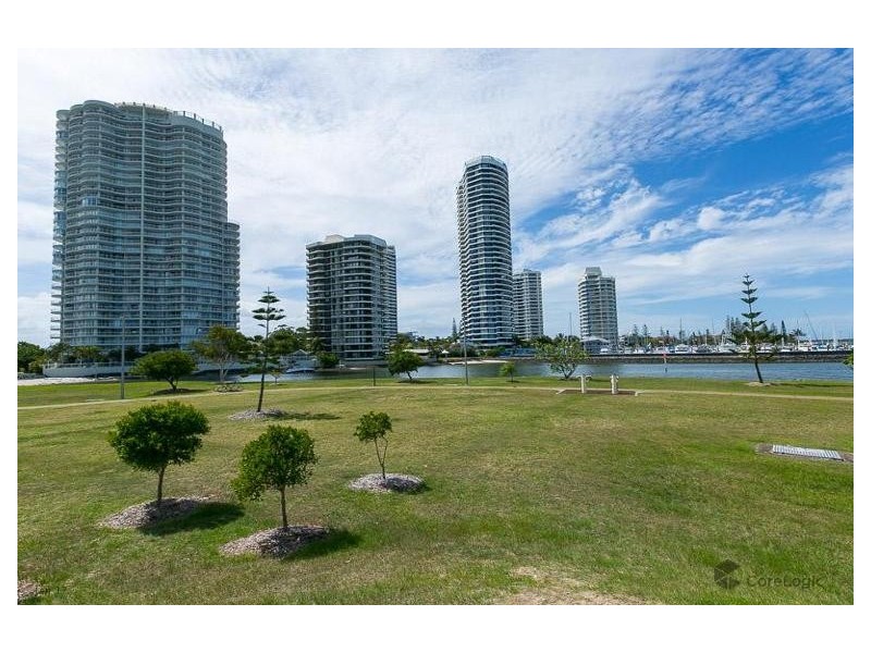 2/53 Bayview St, Runaway Bay QLD 4216
