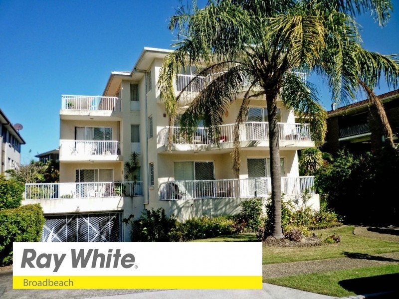 7/14 Rosewood Ave, Broadbeach QLD 4218