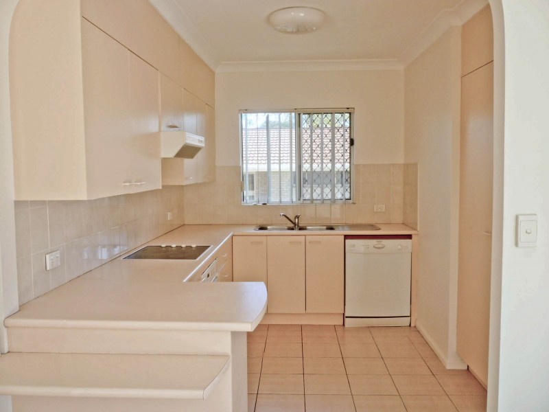 7/14 Rosewood Ave, Broadbeach QLD 4218