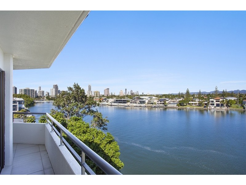 23 ‘Point Bennelong’ 1 Peninsular Drive, Surfers Paradise QLD 4217
