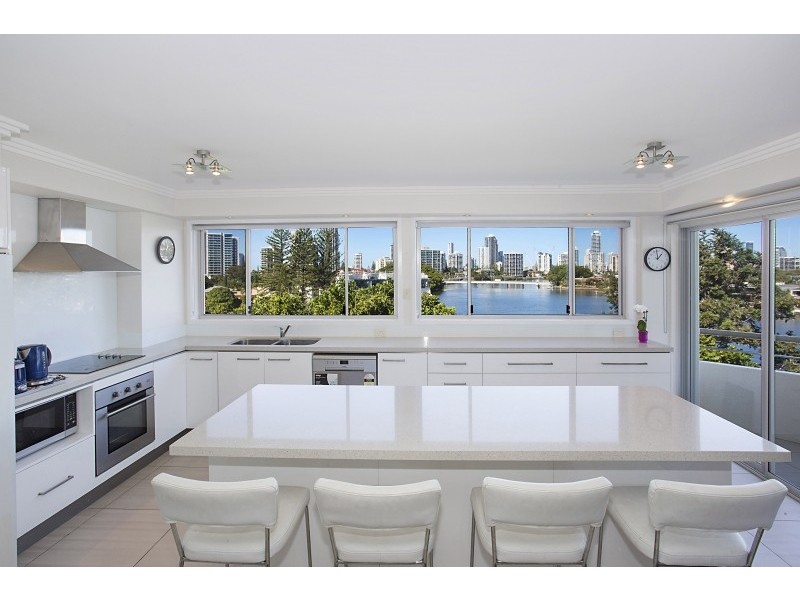 23 ‘Point Bennelong’ 1 Peninsular Drive, Surfers Paradise QLD 4217