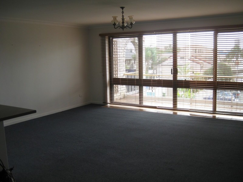 17/112 Stanhill Drive, Chevron Island QLD 4217