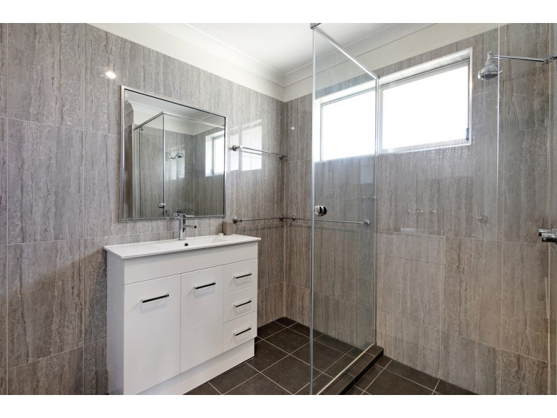 6/27 Duet Drive, Mermaid Waters QLD 4218