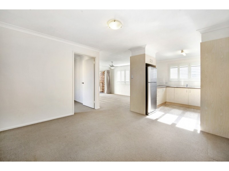 6/27 Duet Drive, Mermaid Waters QLD 4218