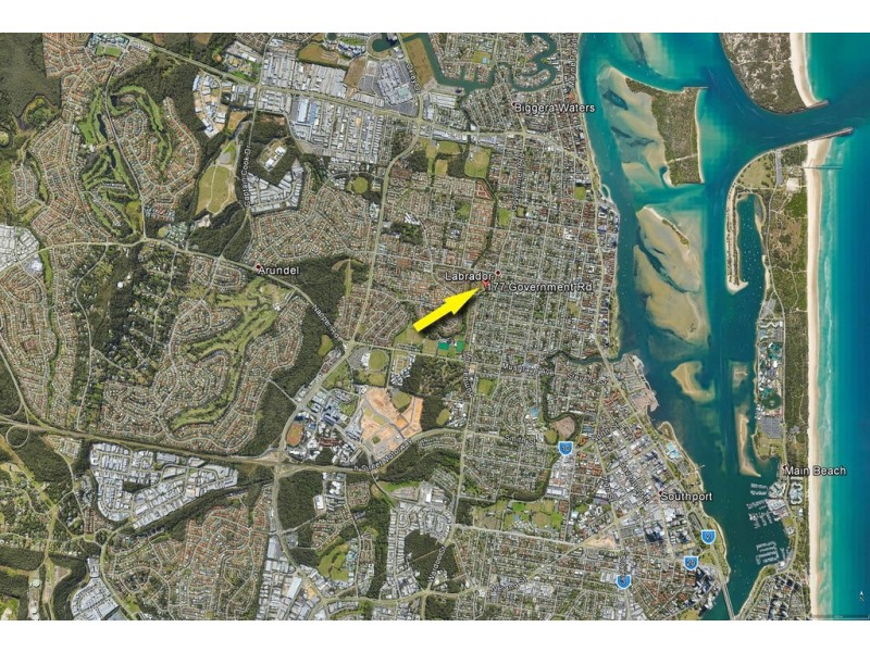 177 Government Road, Labrador QLD 4215