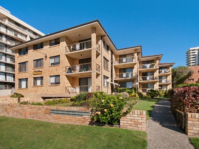 8/137 Old Burleigh Road, Broadbeach QLD 4218