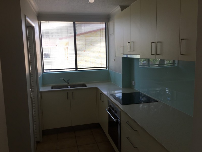 6/13 Australia Ave, Broadbeach QLD 4218