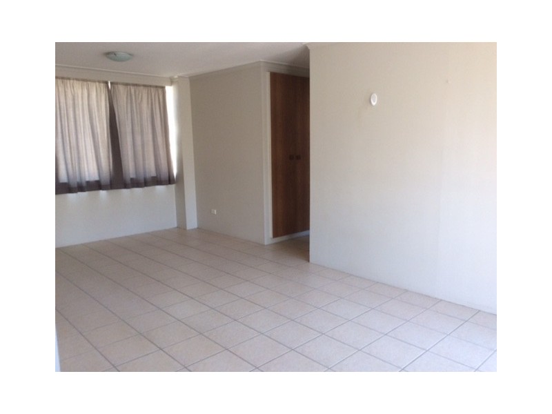 6/13 Australia Ave, Broadbeach QLD 4218