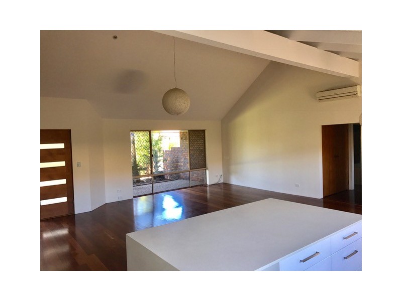 1 Sittella Crescent, Burleigh Waters QLD 4220