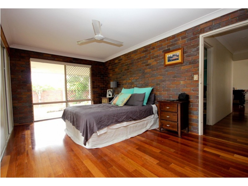 1 Sittella Crescent, Burleigh Waters QLD 4220