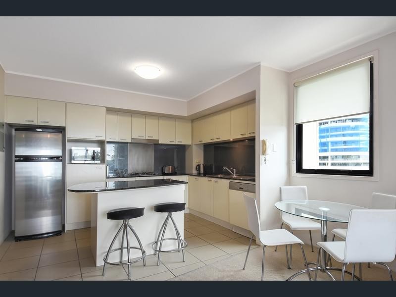 502/2685 Gold Coast Hwy”Broadbeach On The Park”, Broadbeach QLD 4218