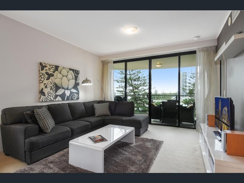 502/2685 Gold Coast Hwy”Broadbeach On The Park”, Broadbeach QLD 4218