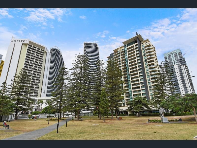 502/2685 Gold Coast Hwy”Broadbeach On The Park”, Broadbeach QLD 4218