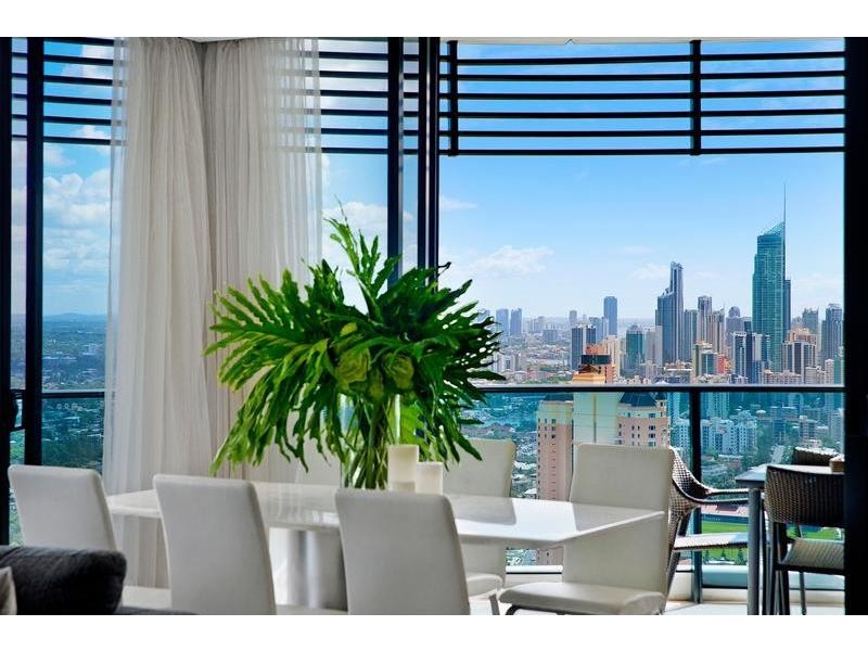 14201 Oracle Boulevard, Broadbeach QLD 4218