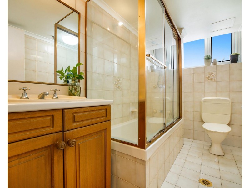 9E ‘Beach Haven’ 1 Albert Avenue, Broadbeach QLD 4218