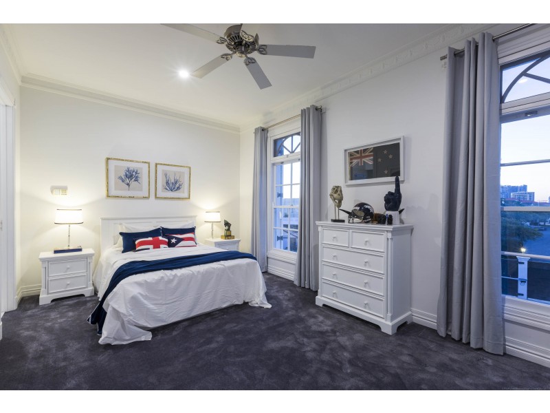 31 Buccaneer Court, Paradise Waters QLD 4217