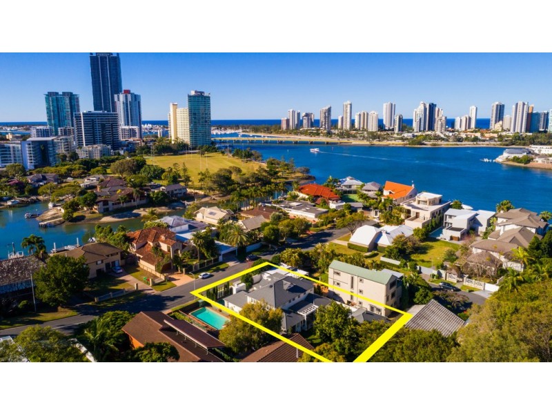 10 Wildash Street, Southport QLD 4215