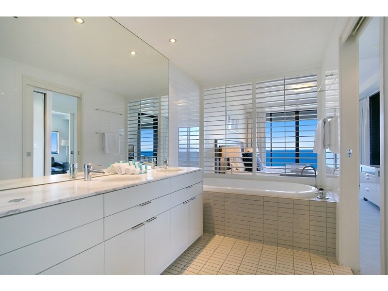 1904 ‘Ultra’ 14 George Avenue, Broadbeach QLD 4218