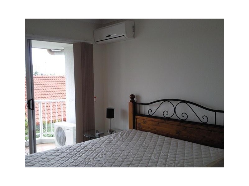 6/10 Jubilee Ave, Broadbeach QLD 4218