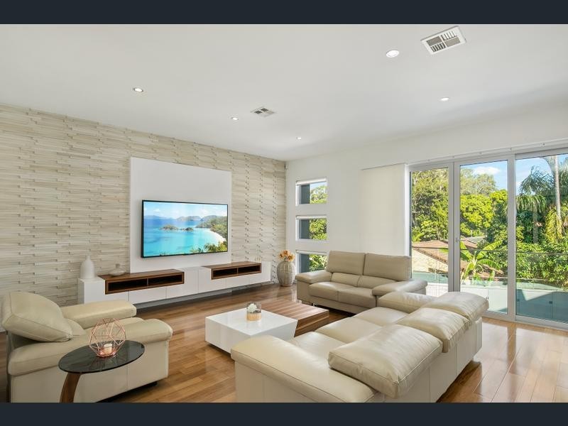 3/9 Esther Place, Surfers Paradise QLD 4217
