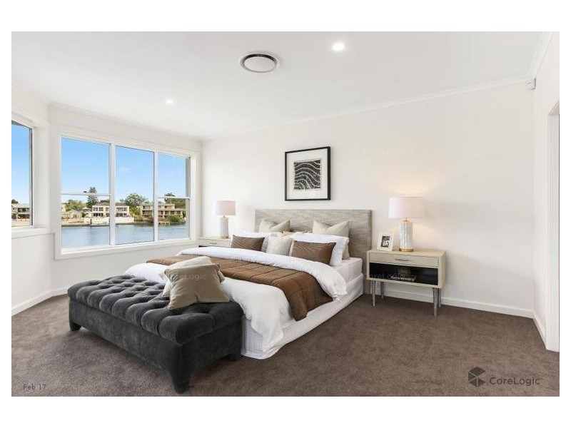 90 Amalfi Drive, Surfers Paradise QLD 4217