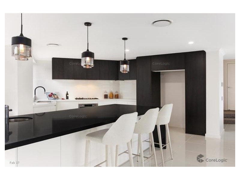 90 Amalfi Drive, Surfers Paradise QLD 4217