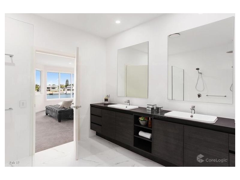 90 Amalfi Drive, Surfers Paradise QLD 4217