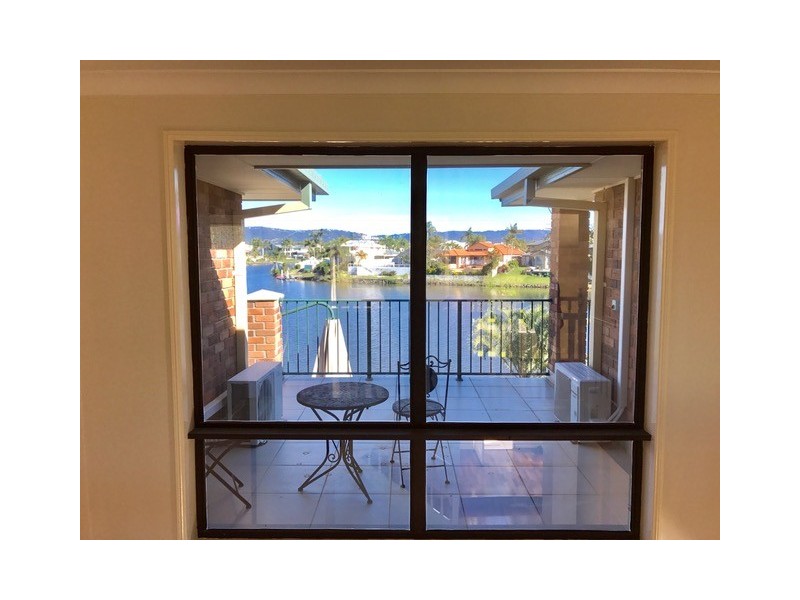 5 Antigua Way, Clear Island Waters QLD 4226