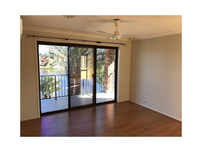 5 Antigua Way, Clear Island Waters QLD 4226