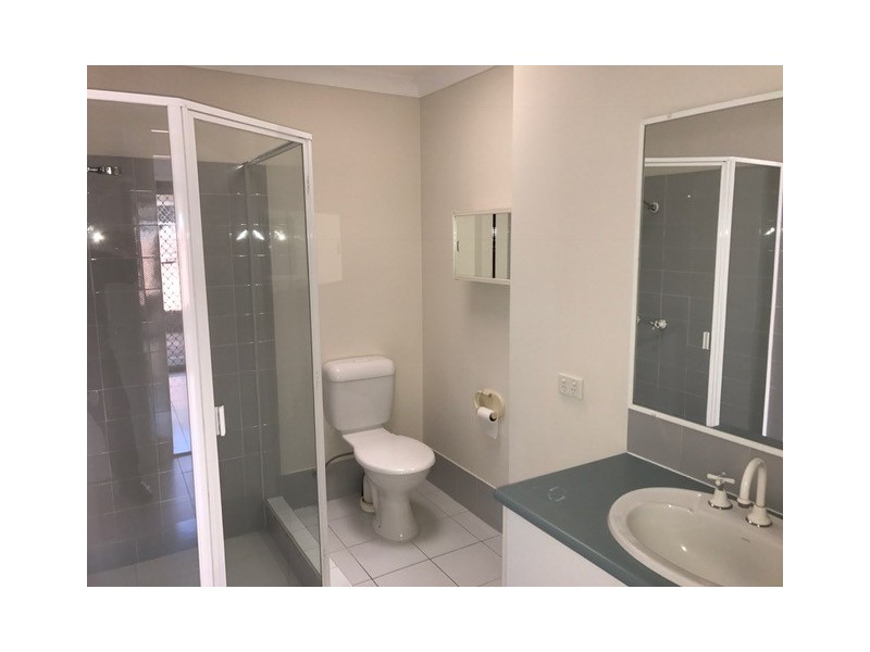 5 Antigua Way, Clear Island Waters QLD 4226