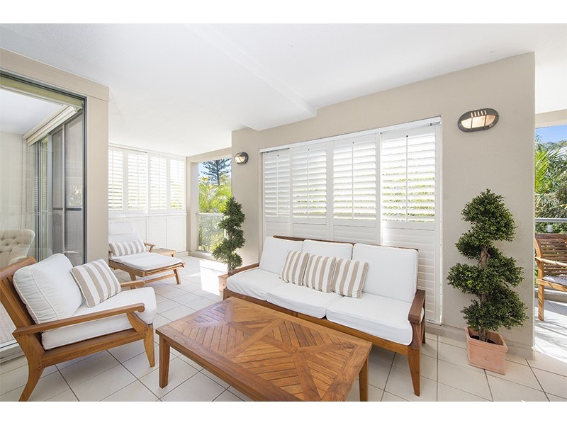 4/19 Mermaid Avenue, Mermaid Beach QLD 4218