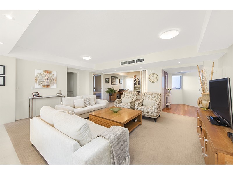 4/19 Mermaid Avenue, Mermaid Beach QLD 4218