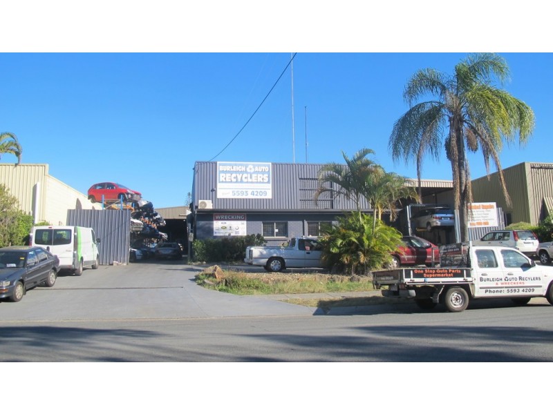 27 Greg Chappell Drive, Burleigh Heads QLD 4220