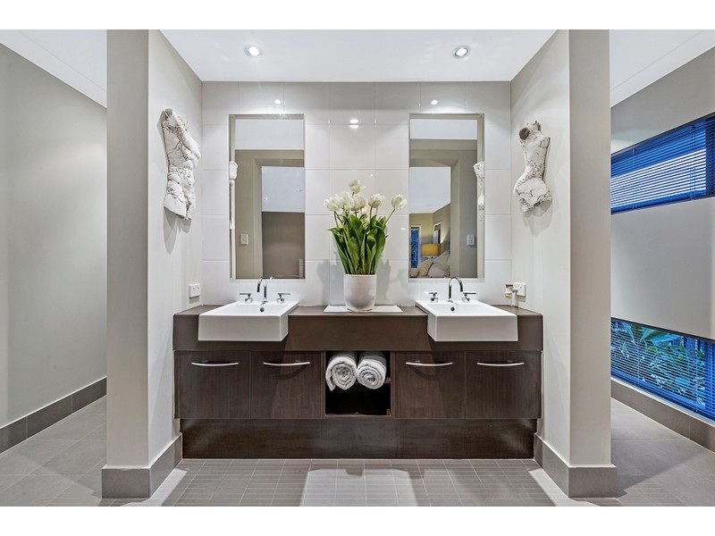 9 Bashful Lane, Coomera Waters QLD 4209