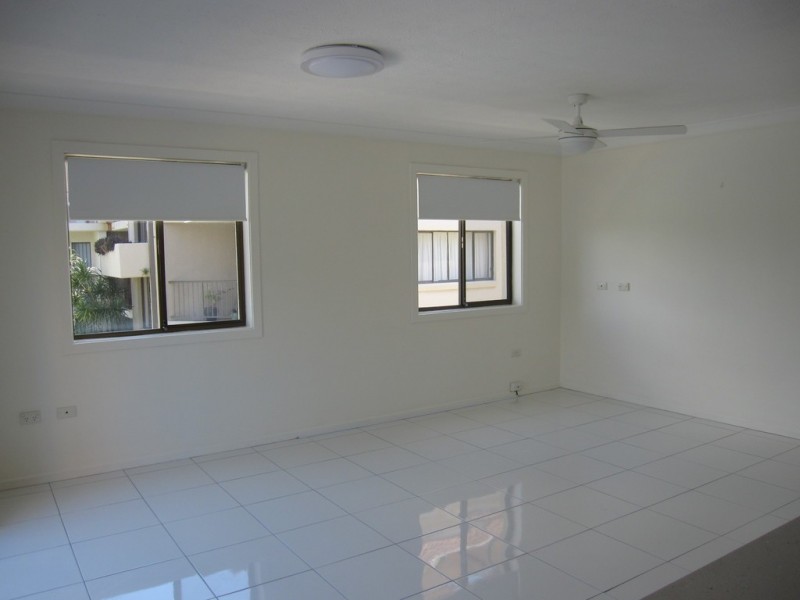 3/35 Australia Avenue, Broadbeach QLD 4218