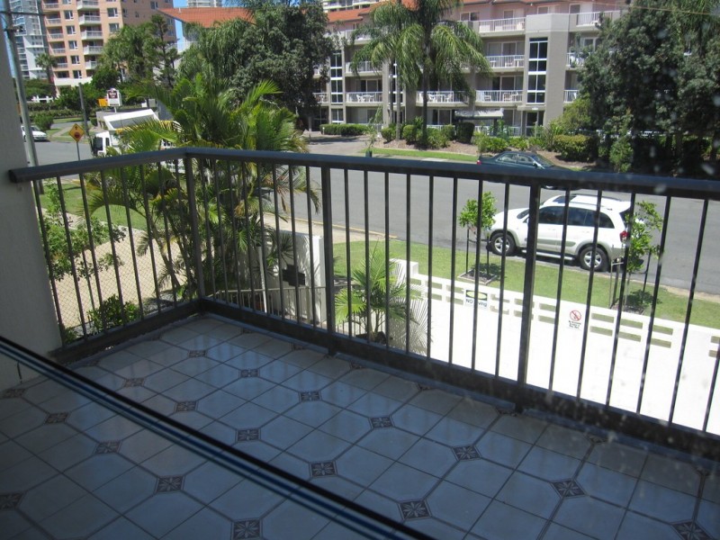 3/35 Australia Avenue, Broadbeach QLD 4218