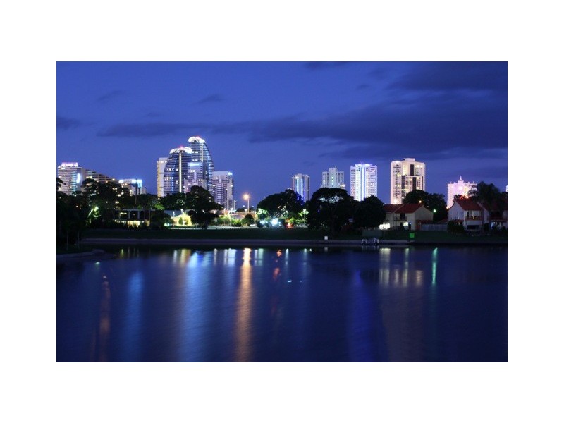 12 Sailaway Street, Mermaid Waters QLD 4218