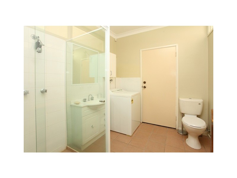 12 Sailaway Street, Mermaid Waters QLD 4218