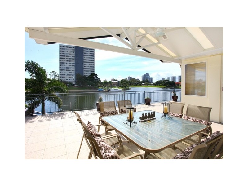 12 Sailaway Street, Mermaid Waters QLD 4218