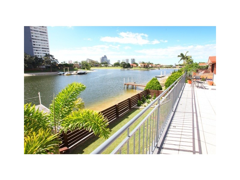 12 Sailaway Street, Mermaid Waters QLD 4218
