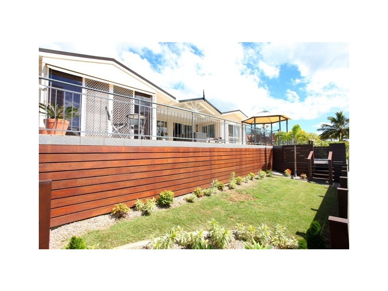 12 Sailaway Street, Mermaid Waters QLD 4218