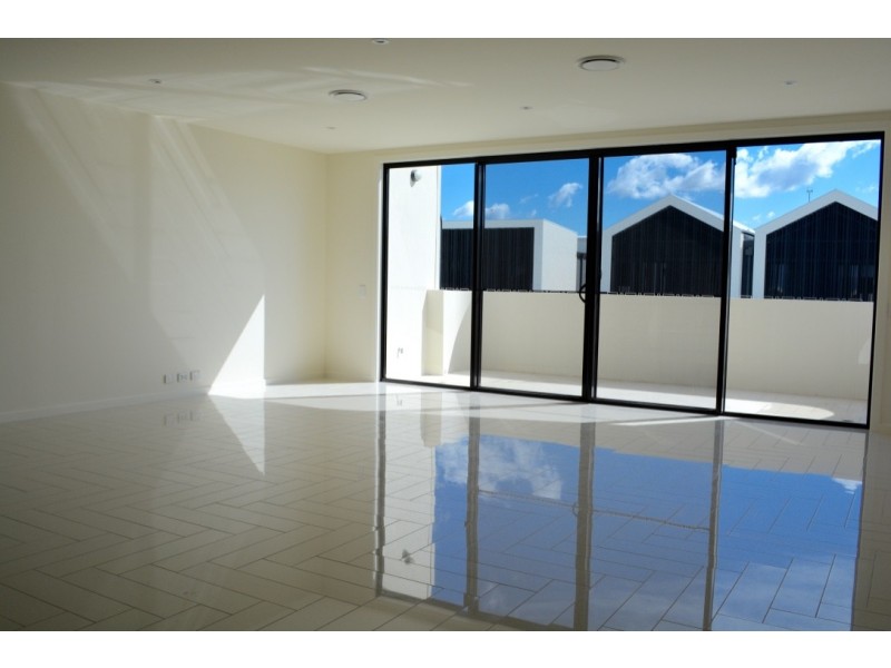 2/29 Magnoli Circuit, Palm Beach QLD 4221
