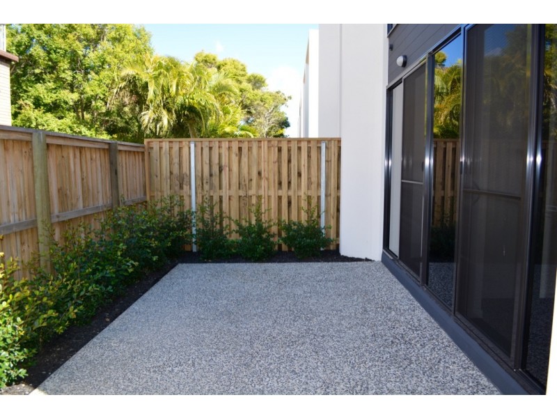 2/29 Magnoli Circuit, Palm Beach QLD 4221