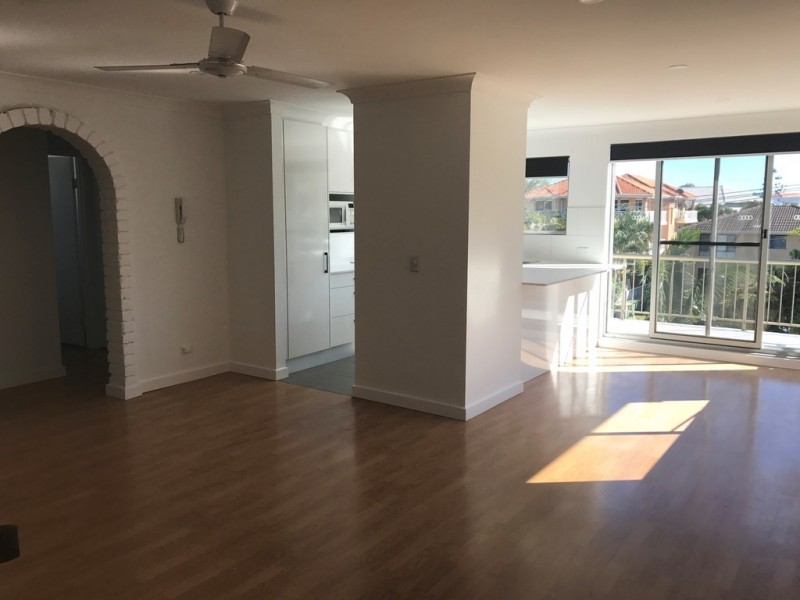 5/38 Chelsea Ave, Broadbeach QLD 4218