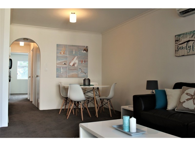 22/11 Breaker Street, Main Beach QLD 4217