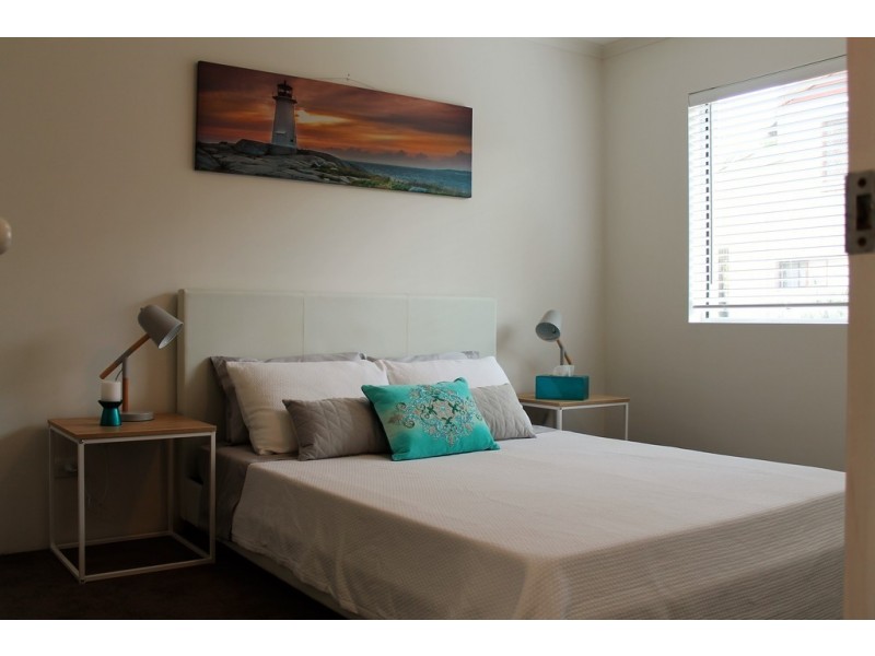 22/11 Breaker Street, Main Beach QLD 4217