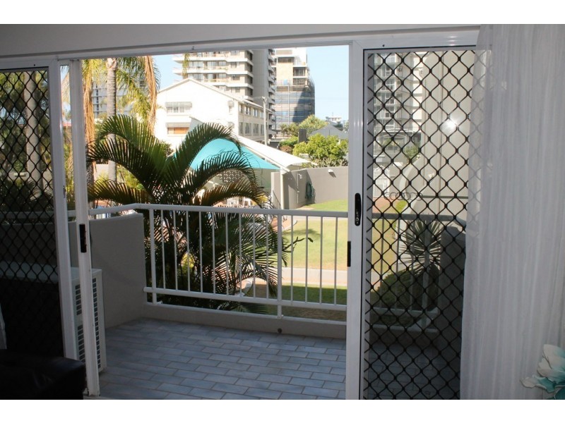 22/11 Breaker Street, Main Beach QLD 4217